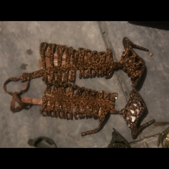 Thigh high gladiator heels - Picture 4 of 5